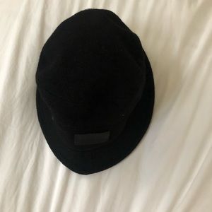 Burberry bucket wool hat
